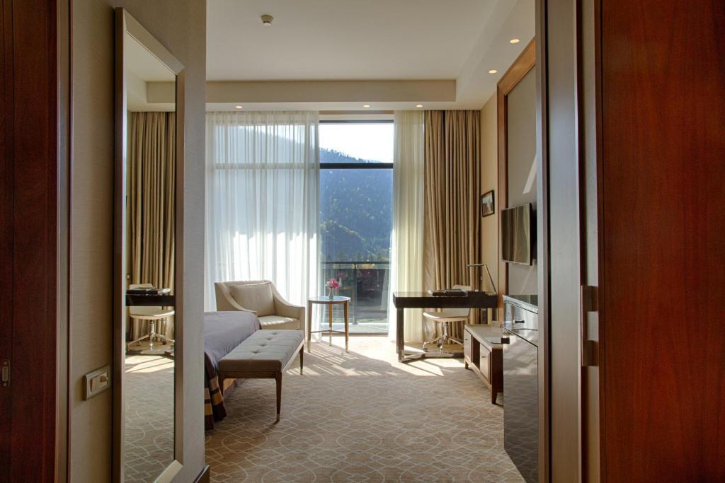 Borjomi Likani Hotel, Боржоми Екстериор снимка