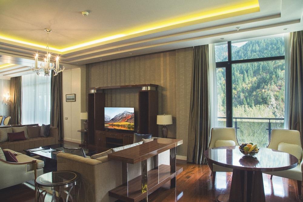 Borjomi Likani Hotel, Боржоми Екстериор снимка